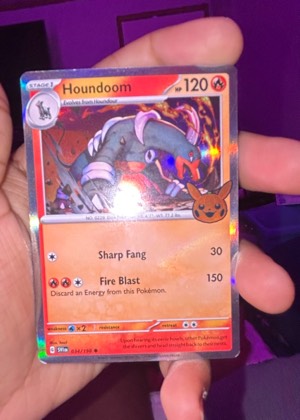 Houndoom, graded 8.5