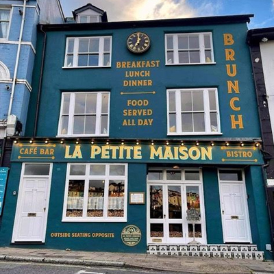 Seven, La Petite Maison