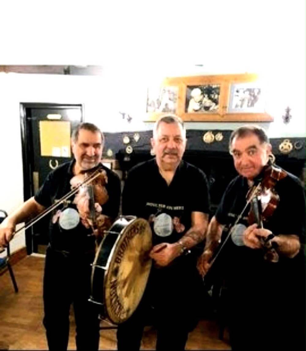 THE MOULTON BROTHERS — LIVE!