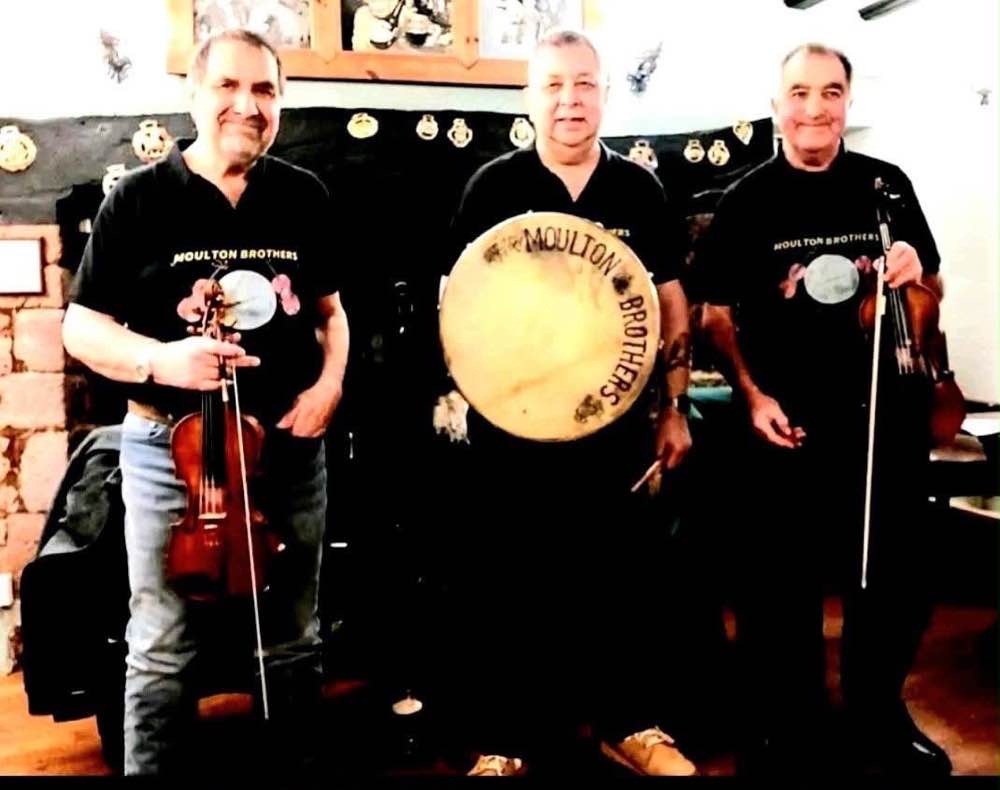THE MOULTON BROTHERS — LIVE!