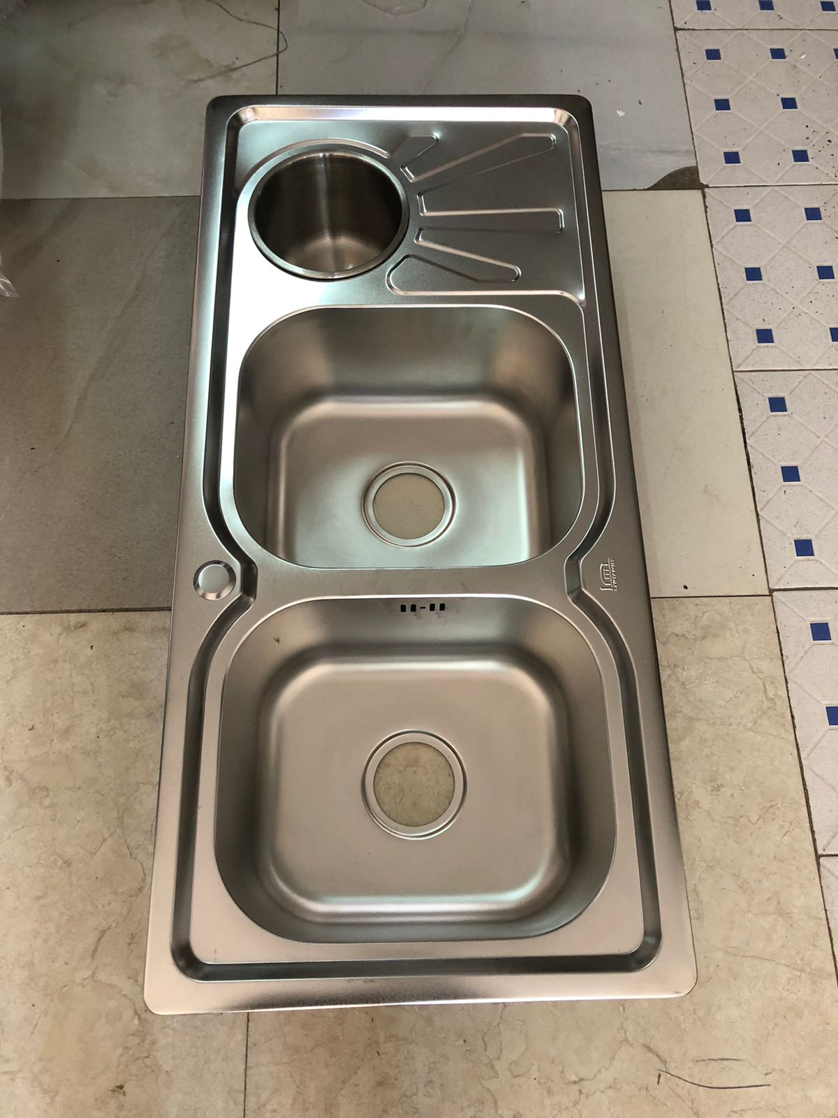 Kitchen Sink with Side bin