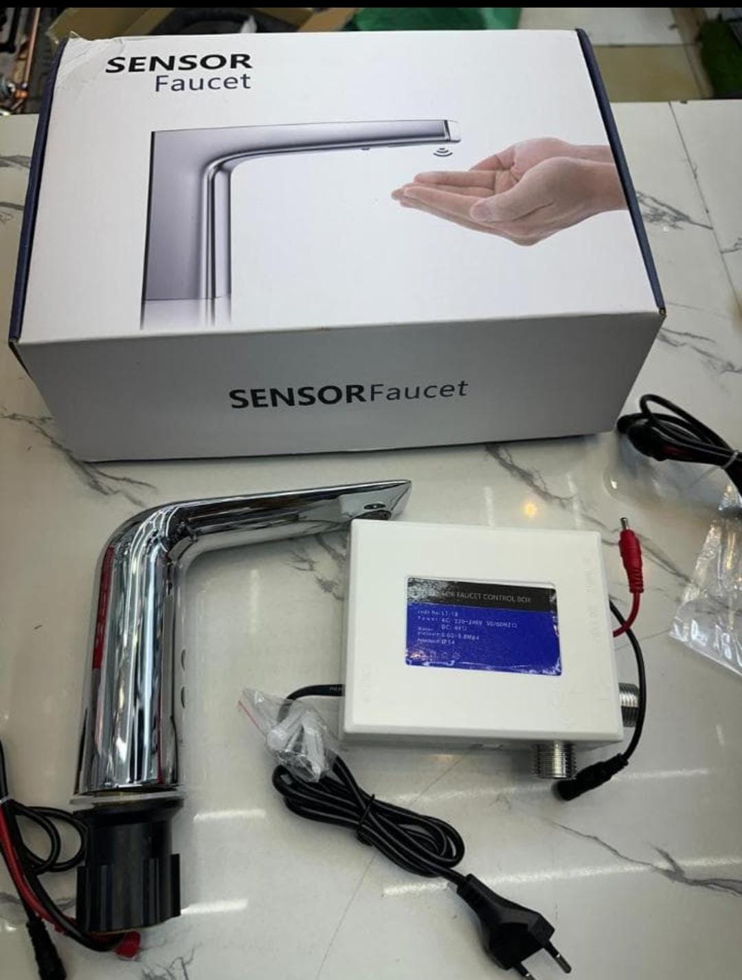 Basin Mixer With Sensor