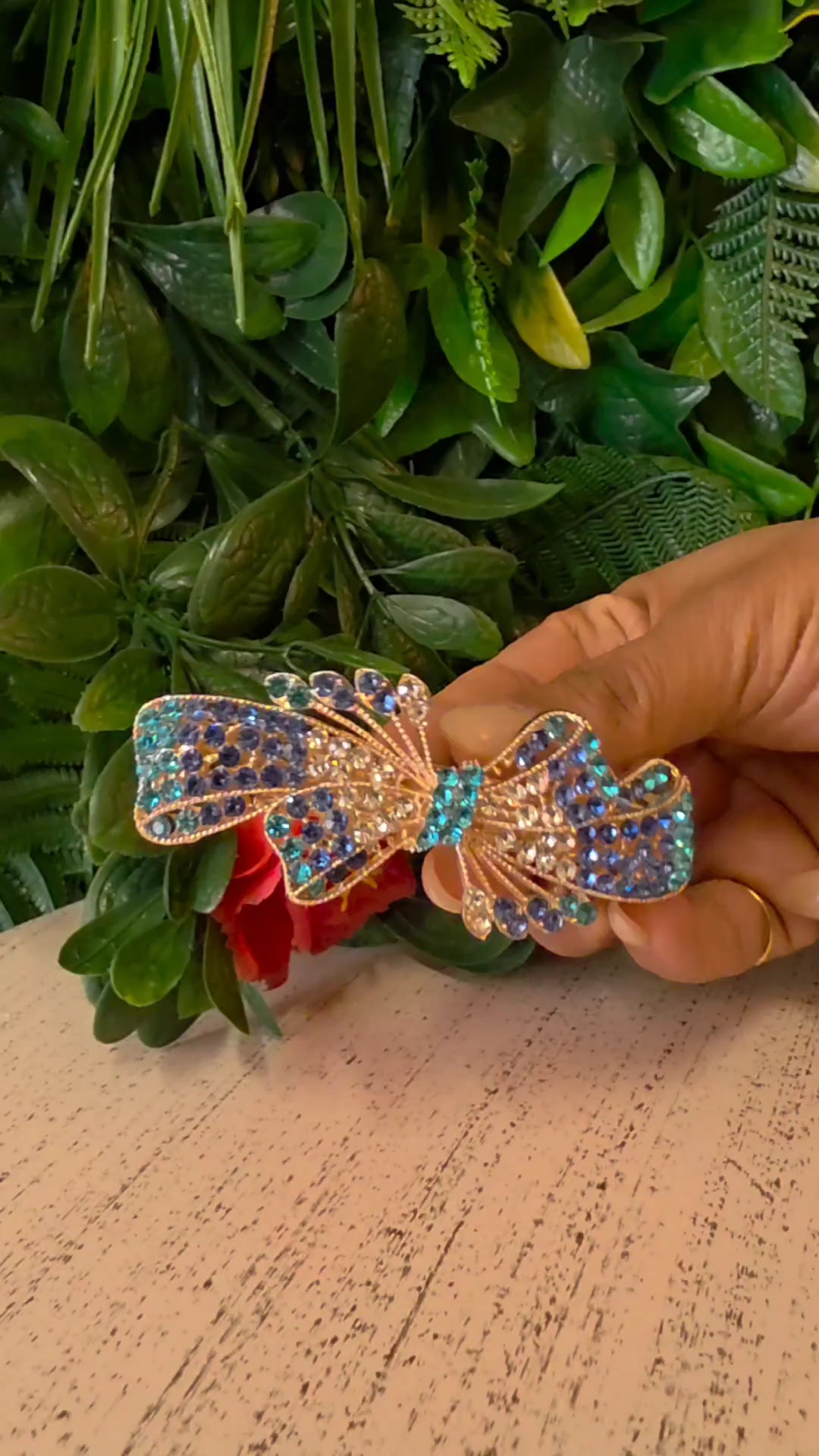 BARETTE CHEVEUX STRASS BLEU