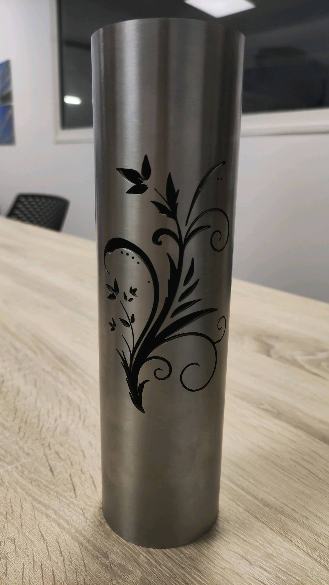 Design inox brossé motif floral — visuel 2
