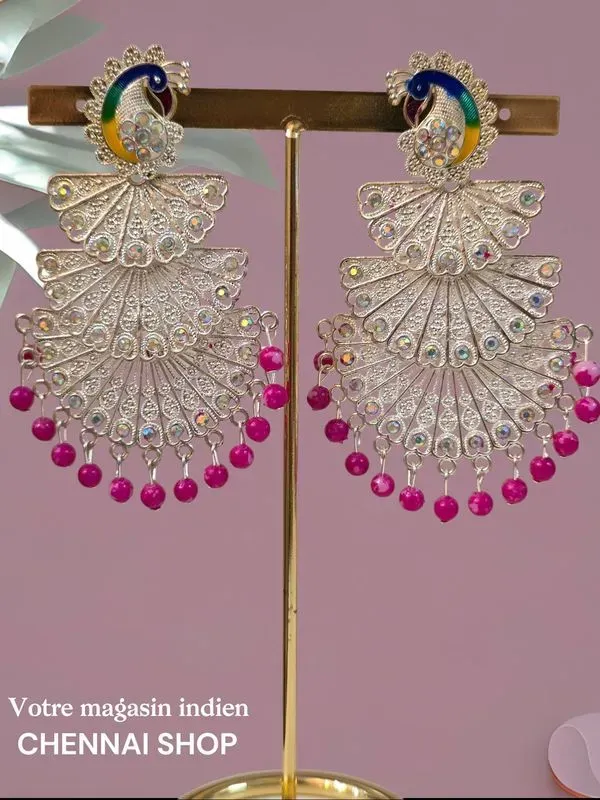 Boucles d'oreilles paon argentées à strass et perles fuchsia
