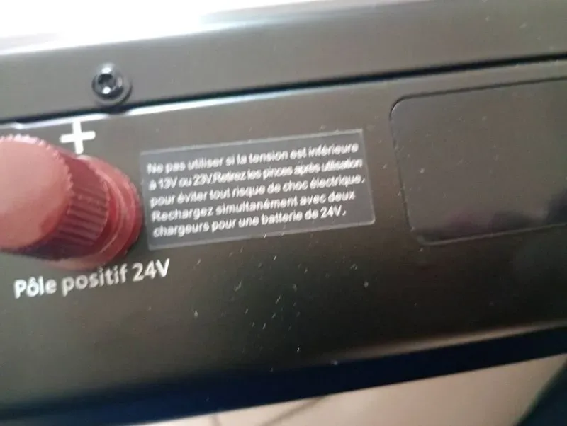Gros booster de démarrage voiture et camion 12/24 volts  — visuel 6