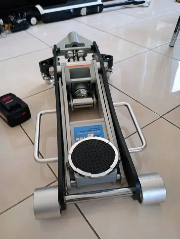 Crick aluminium ultra léger bas 83-470mm 2 tonnes 21kg seulement — visuel 2