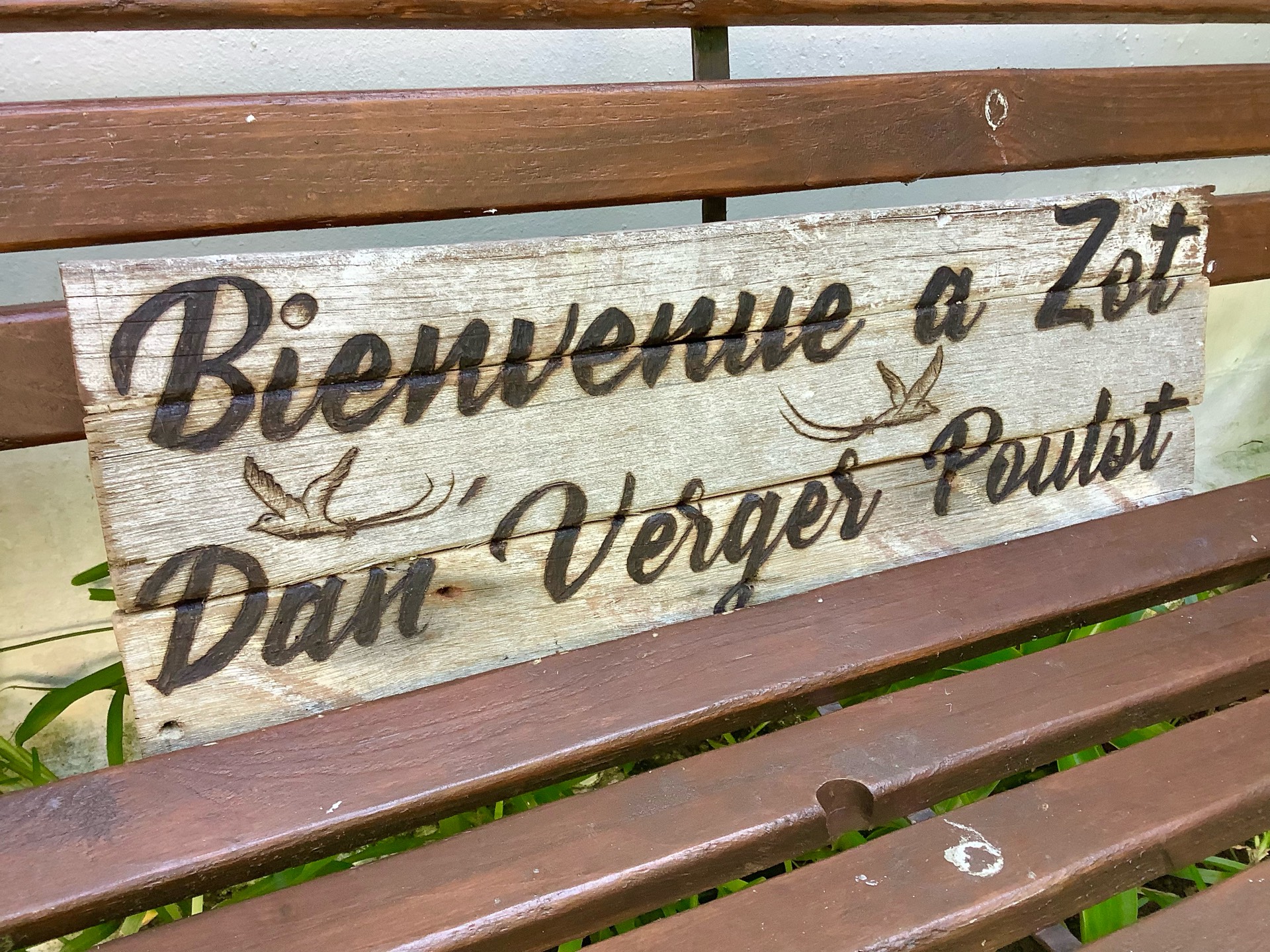 pyrogravure manuelle sur bois flotté personnalisé — visuel 3