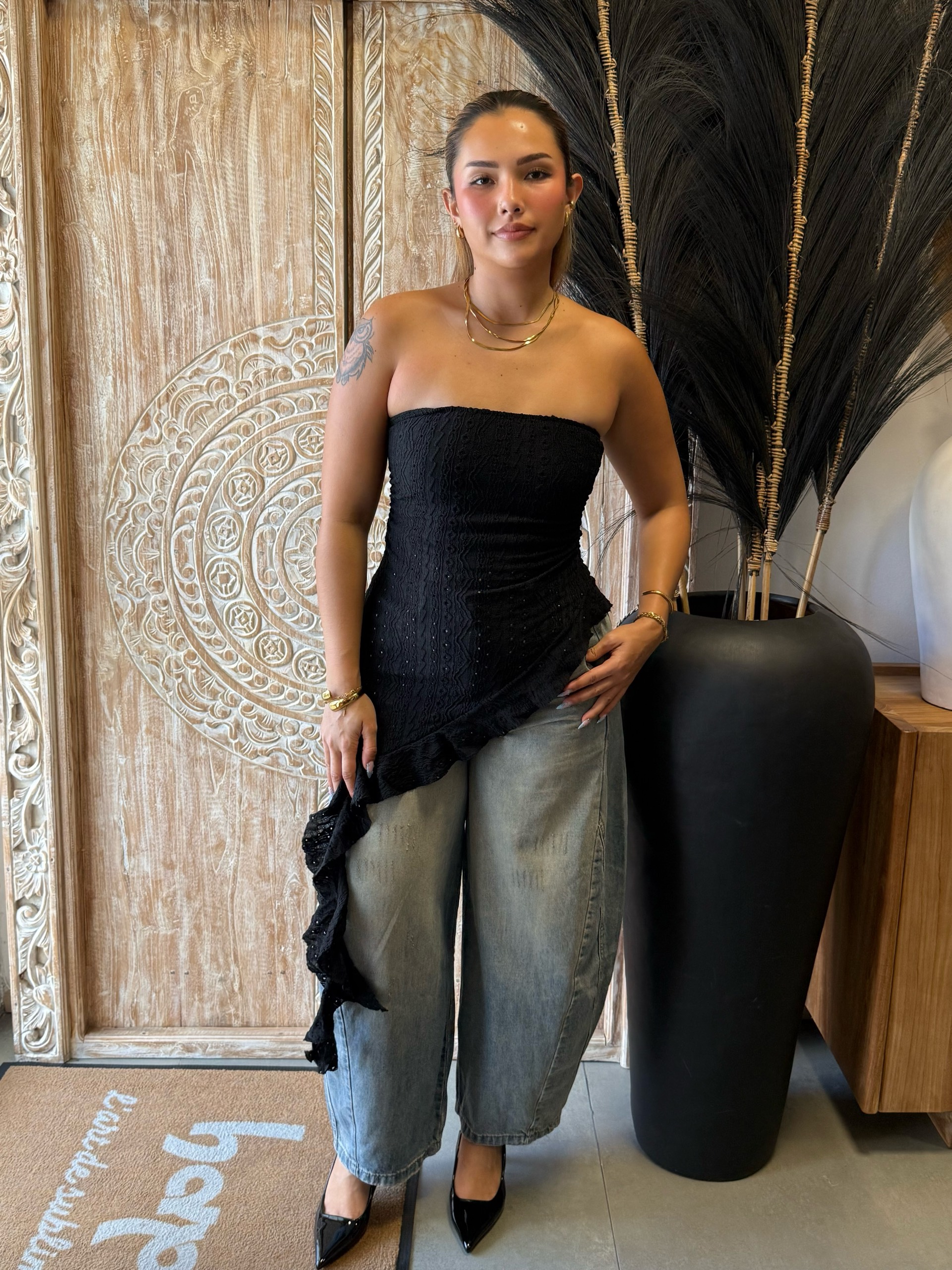 Bustier broderie asymétrique à volants