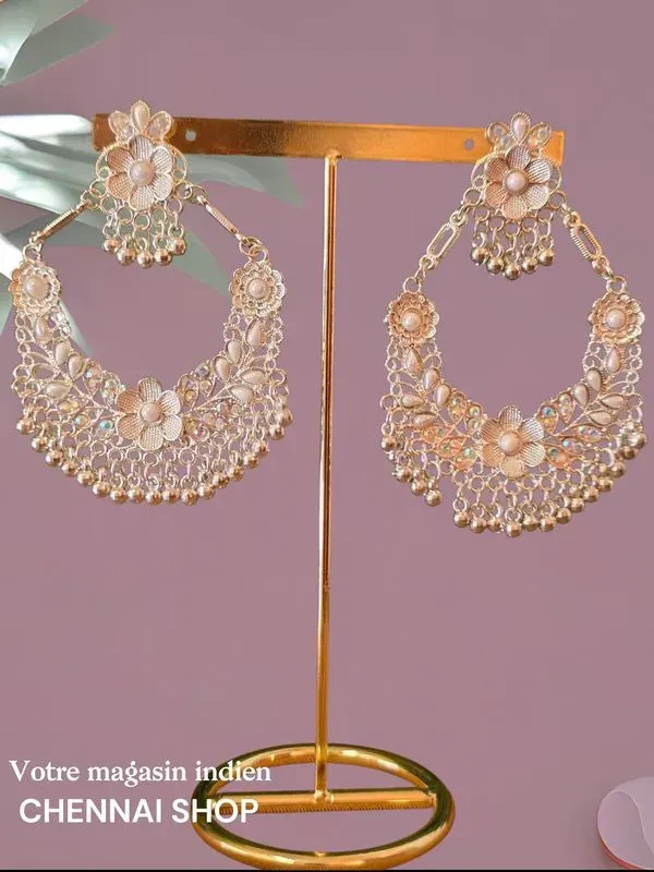 Boucles d'oreilles indiennes fleurs et perles