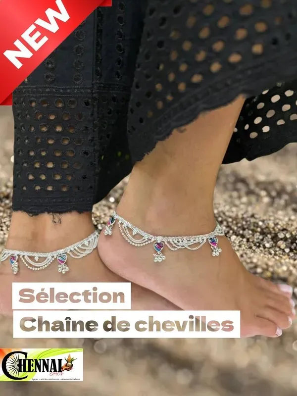 Chaîne de cheville argentée à pampilles et cœurs colorés
