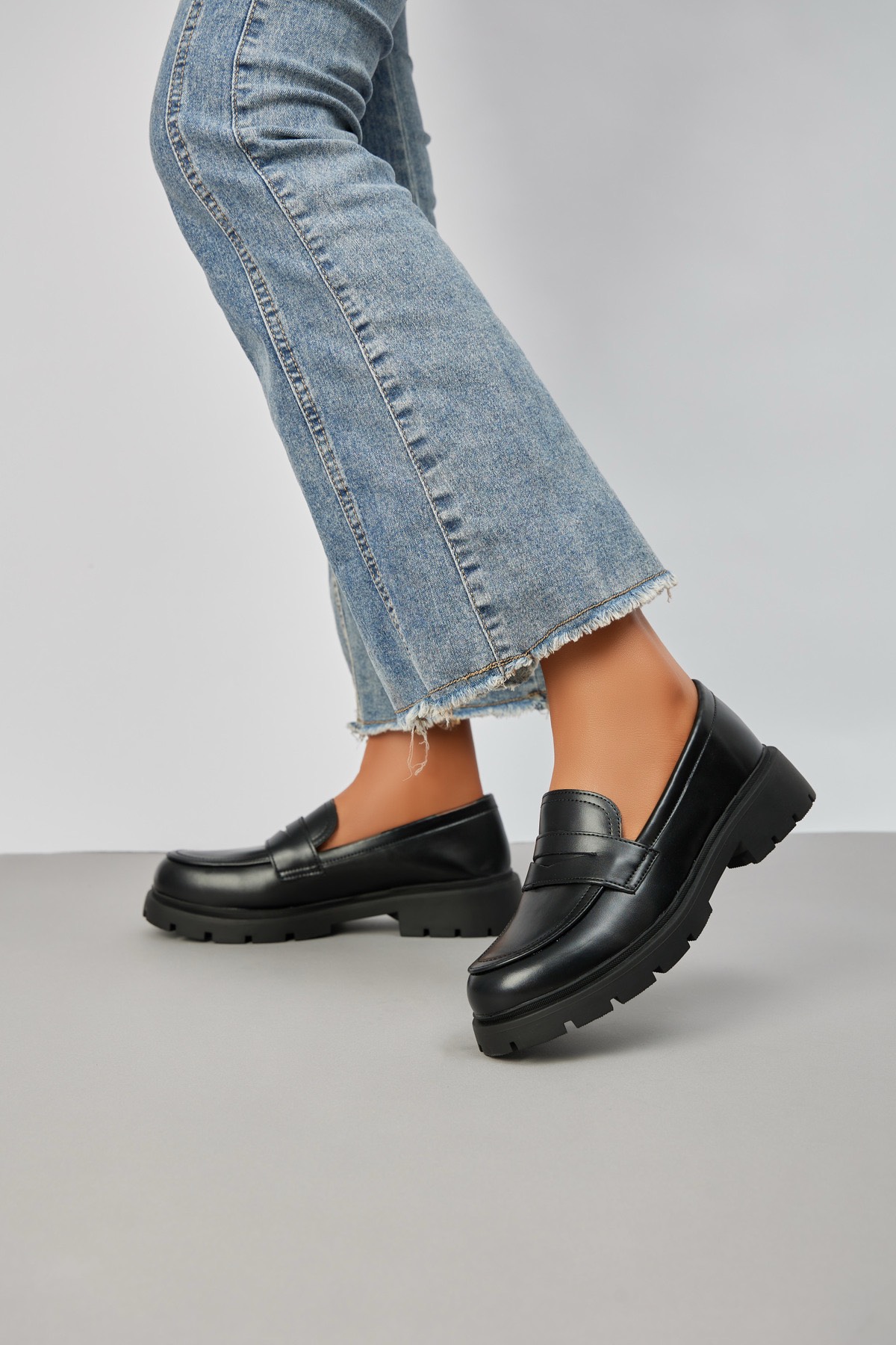 Mocassins noirs épais – Style moderne & confort