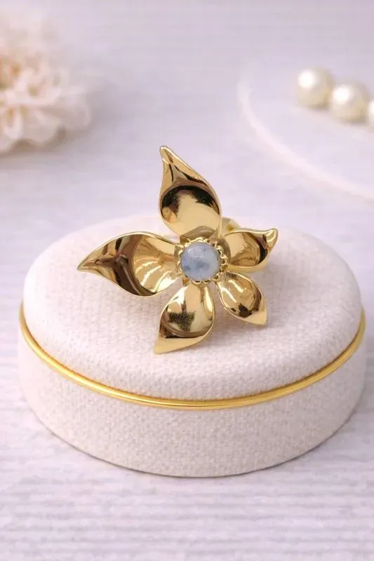 Bague Fleur Dorée Perle Céleste
