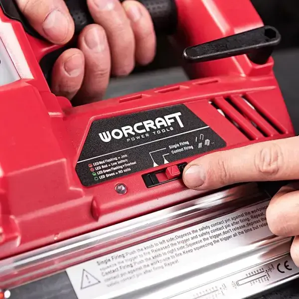 Grosse Cloueuse sans fil WORCRAFT CNS‑S20LiH + batterie 2ah et chargeur  — visuel 4