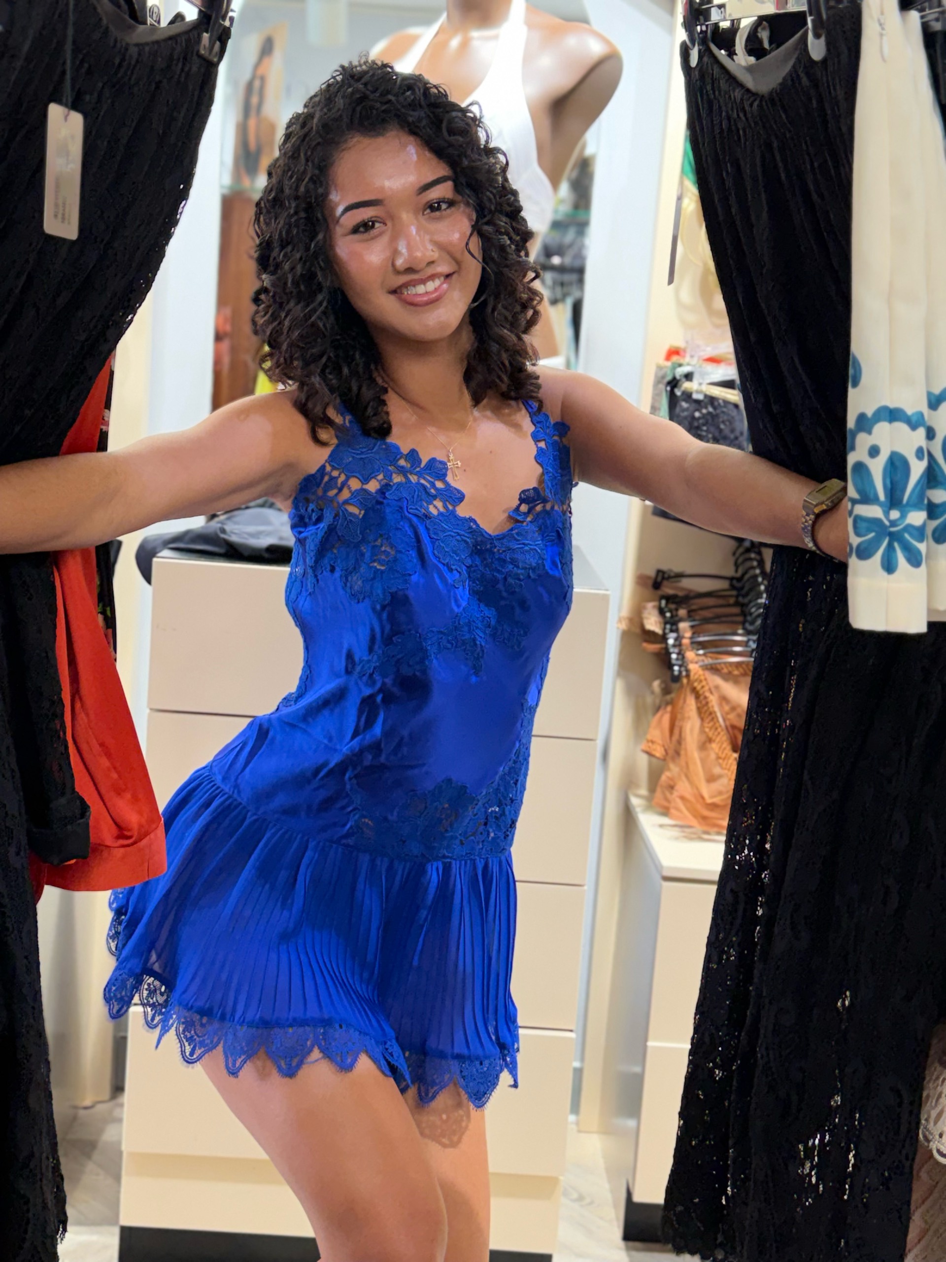 Nuisette  dos nu, soie & dentelle de Calais