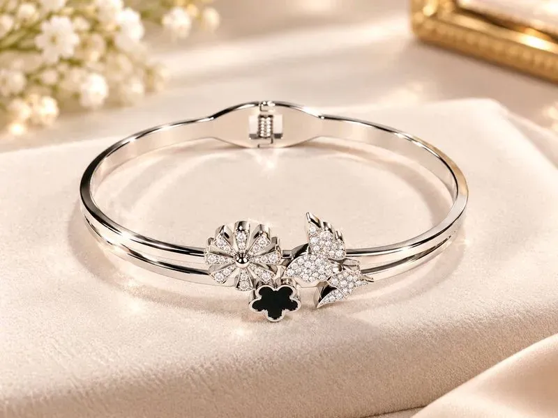 Bracelet Bangle Argenté Fleurs Strass et Onyx Noir en acier inoxydable 