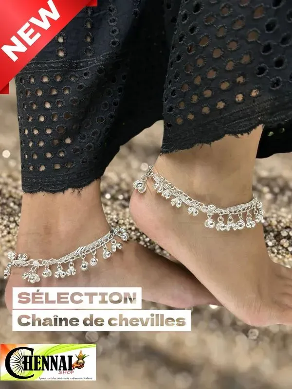 Chaîne de cheville argentée à grelots