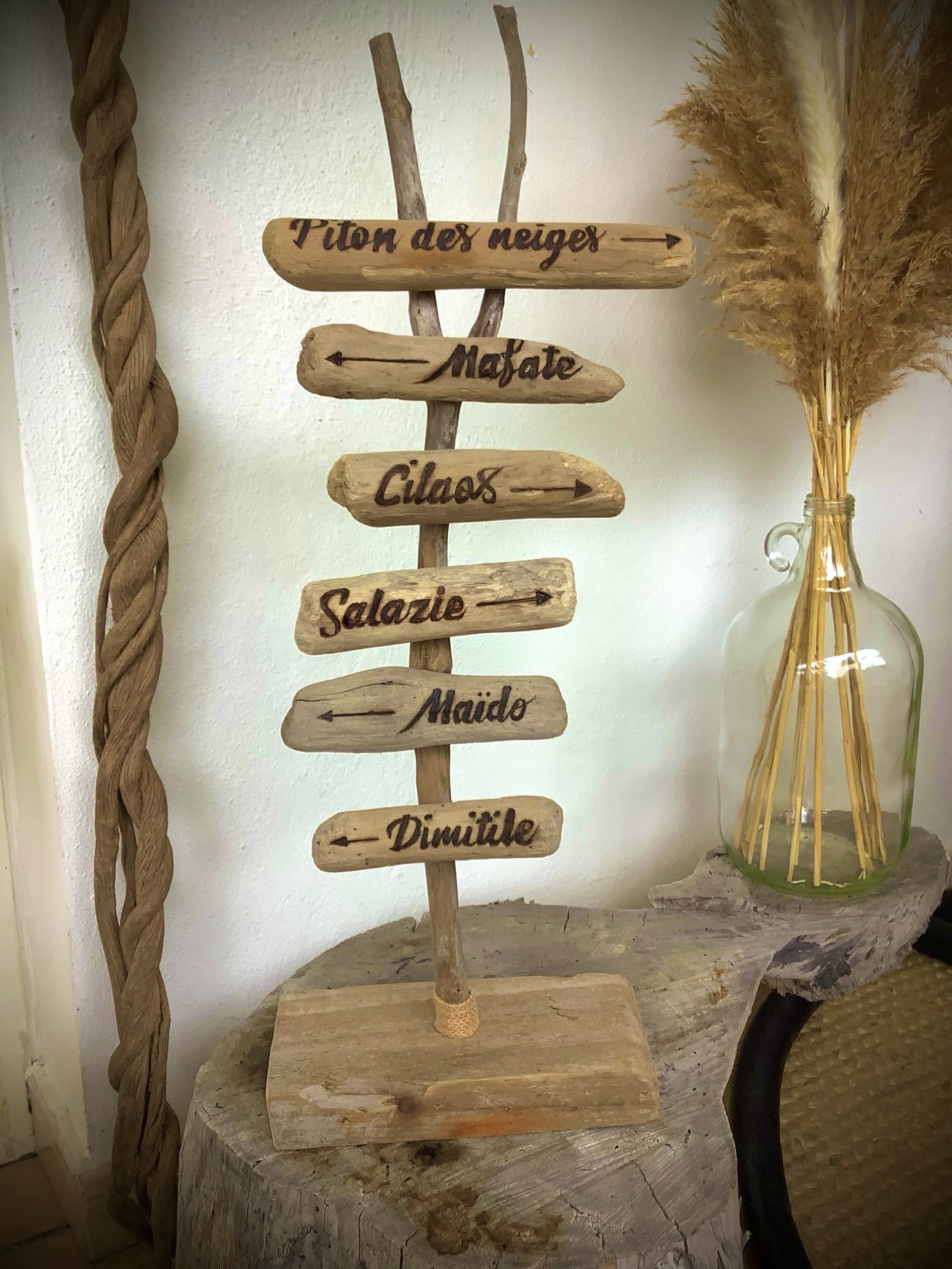 panneau direction sommet et cirque de la Réunion 