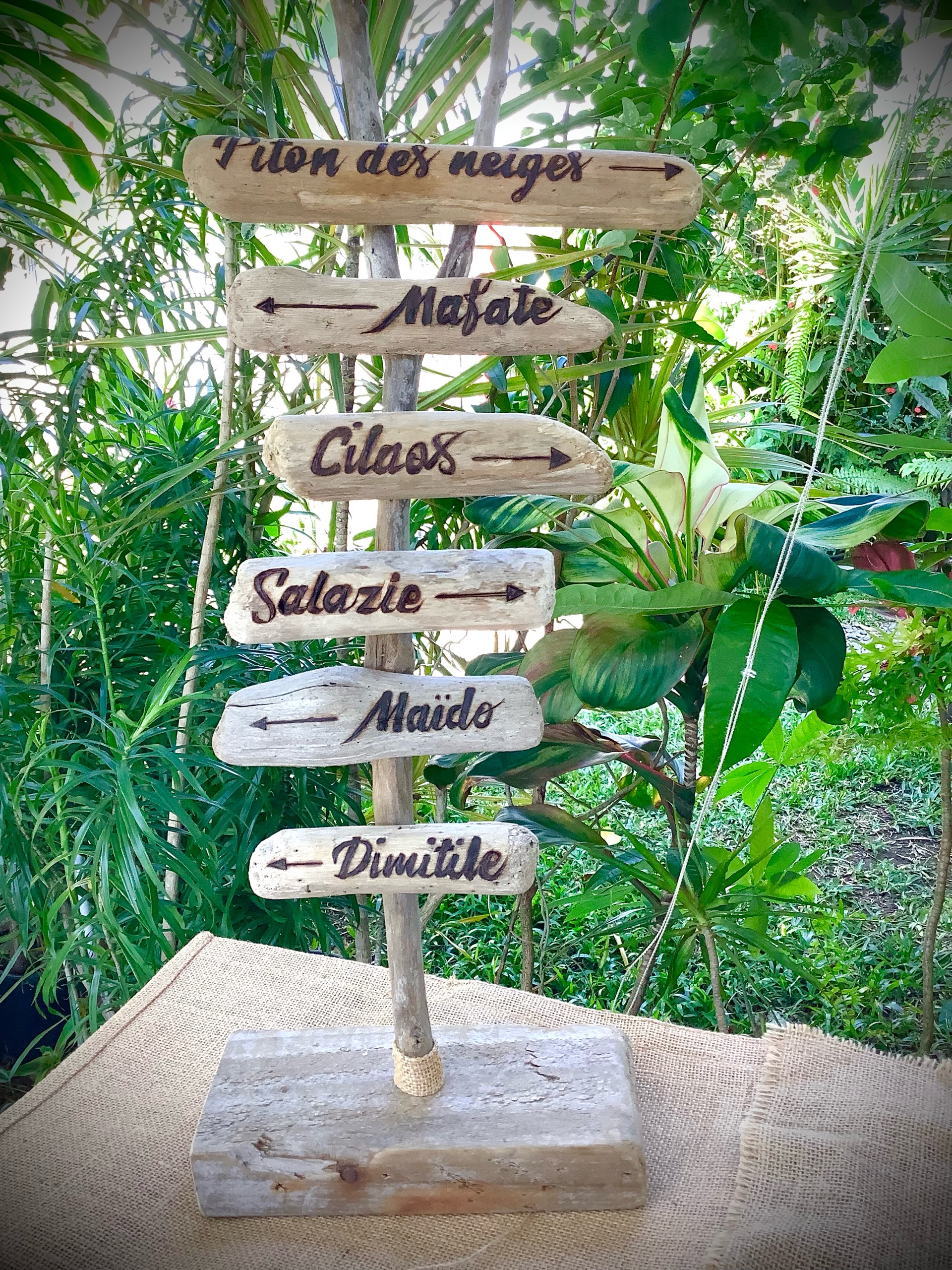 panneau direction sommet et cirque de la Réunion — visuel 4