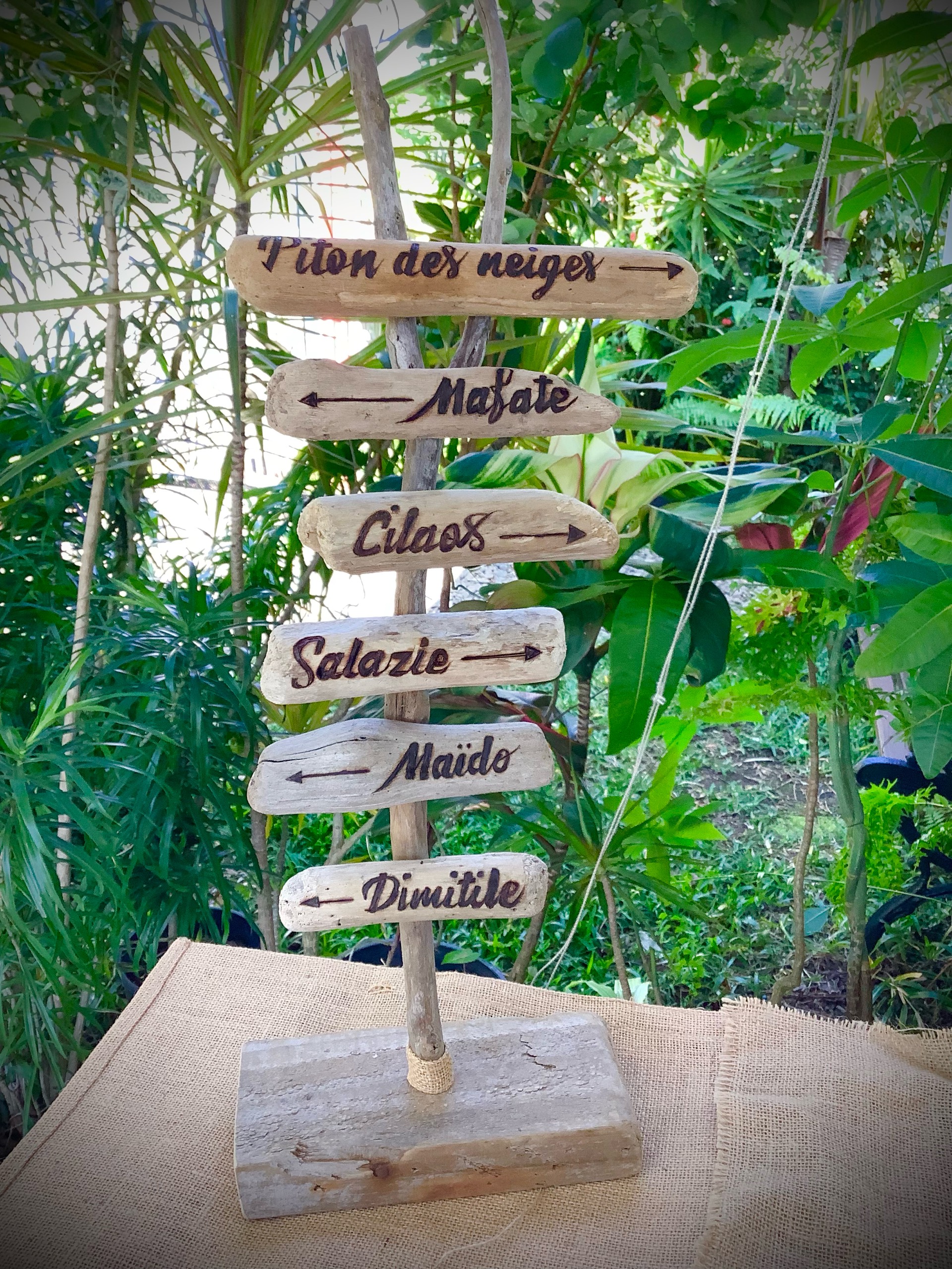 panneau direction sommet et cirque de la Réunion — visuel 3