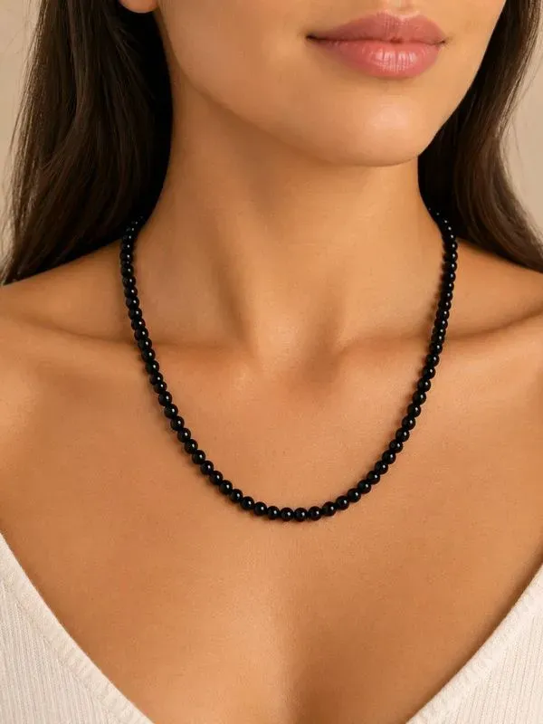 Collier de perles noires - Chaîne élégante et intemporelle