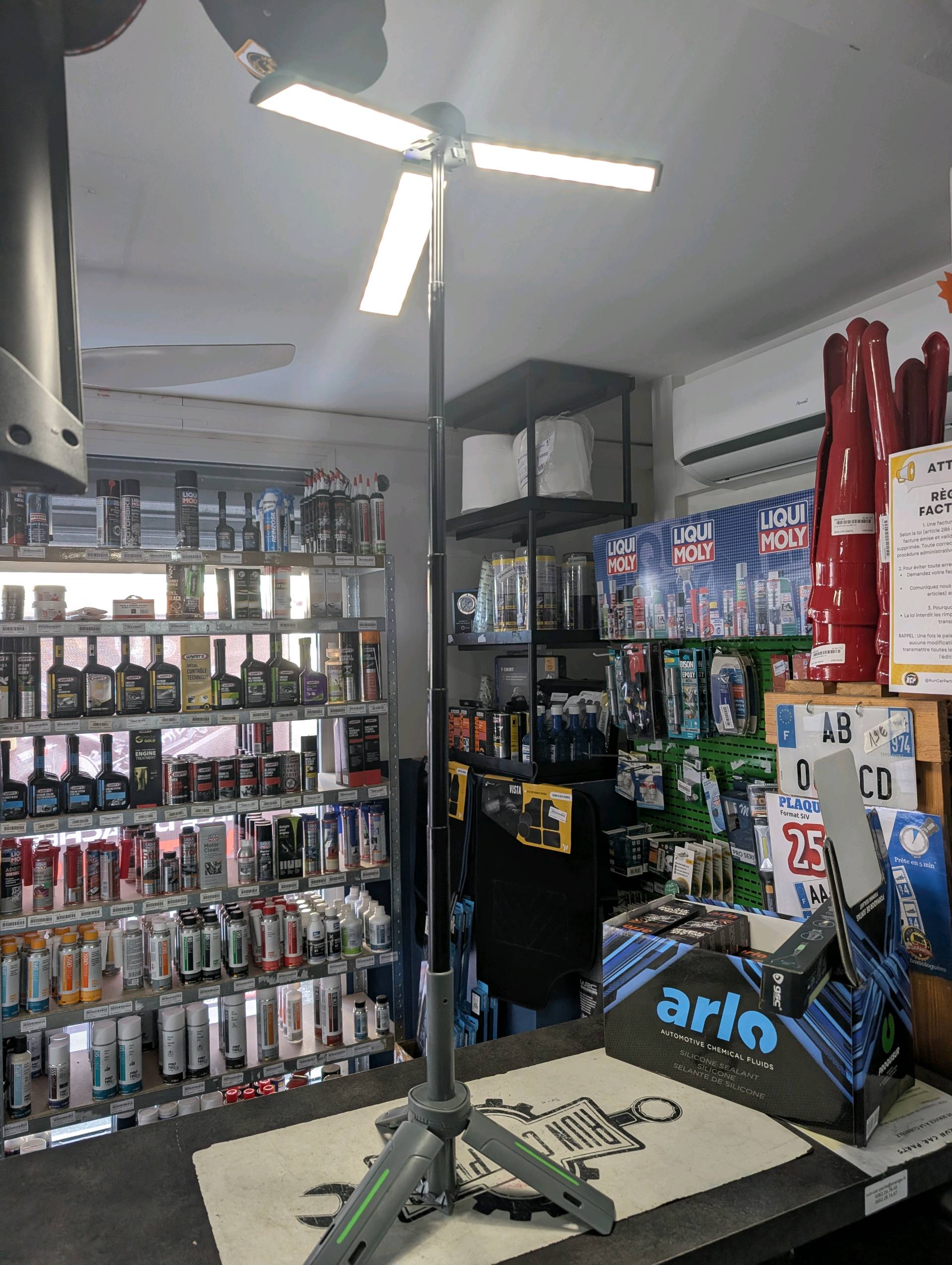 Lampe LED télescopique — visuel 2