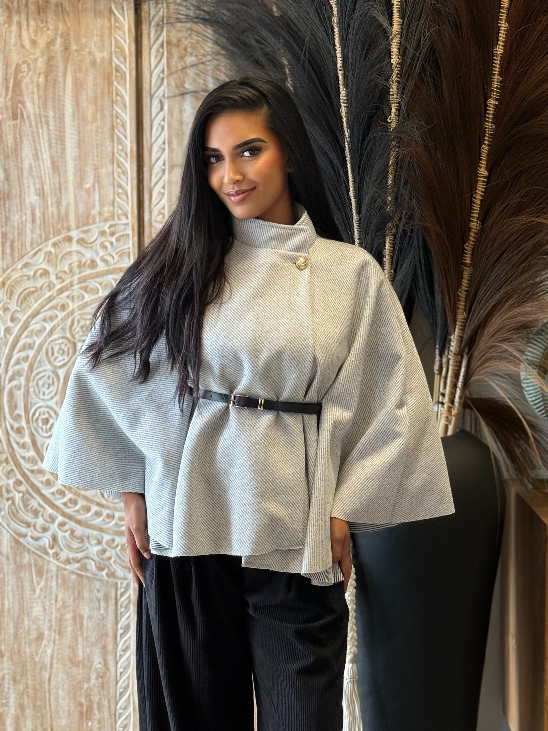 Cape poncho ceinturée élégante gris chiné