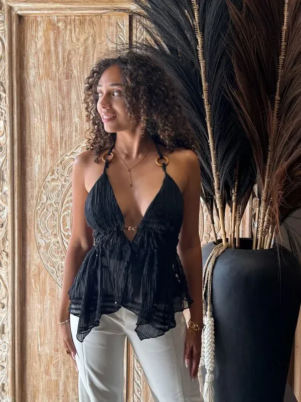 Top femme noir dos nu plissé – style bohème chic