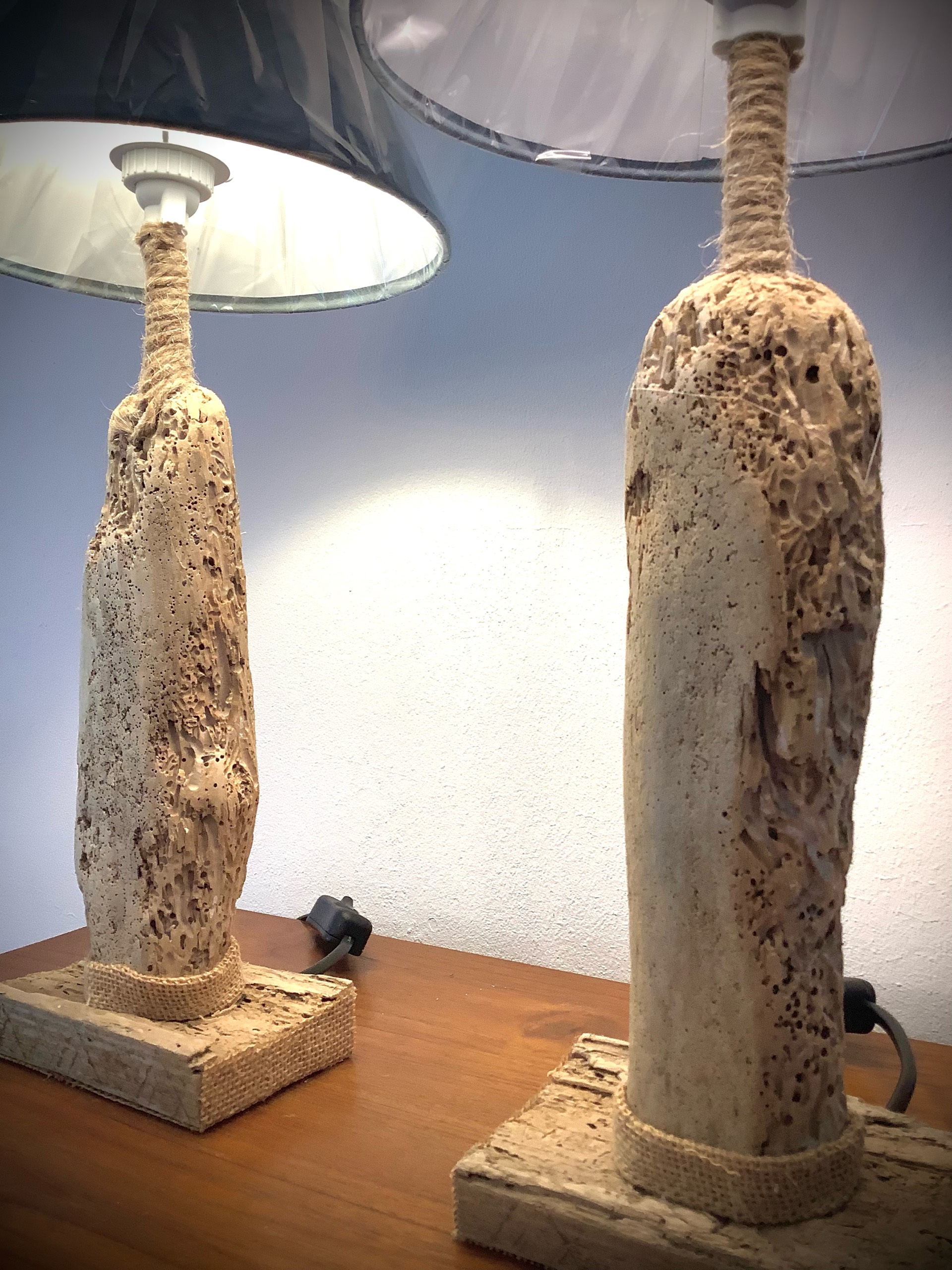 lampe de chevet en bois flotté authentique — visuel 7