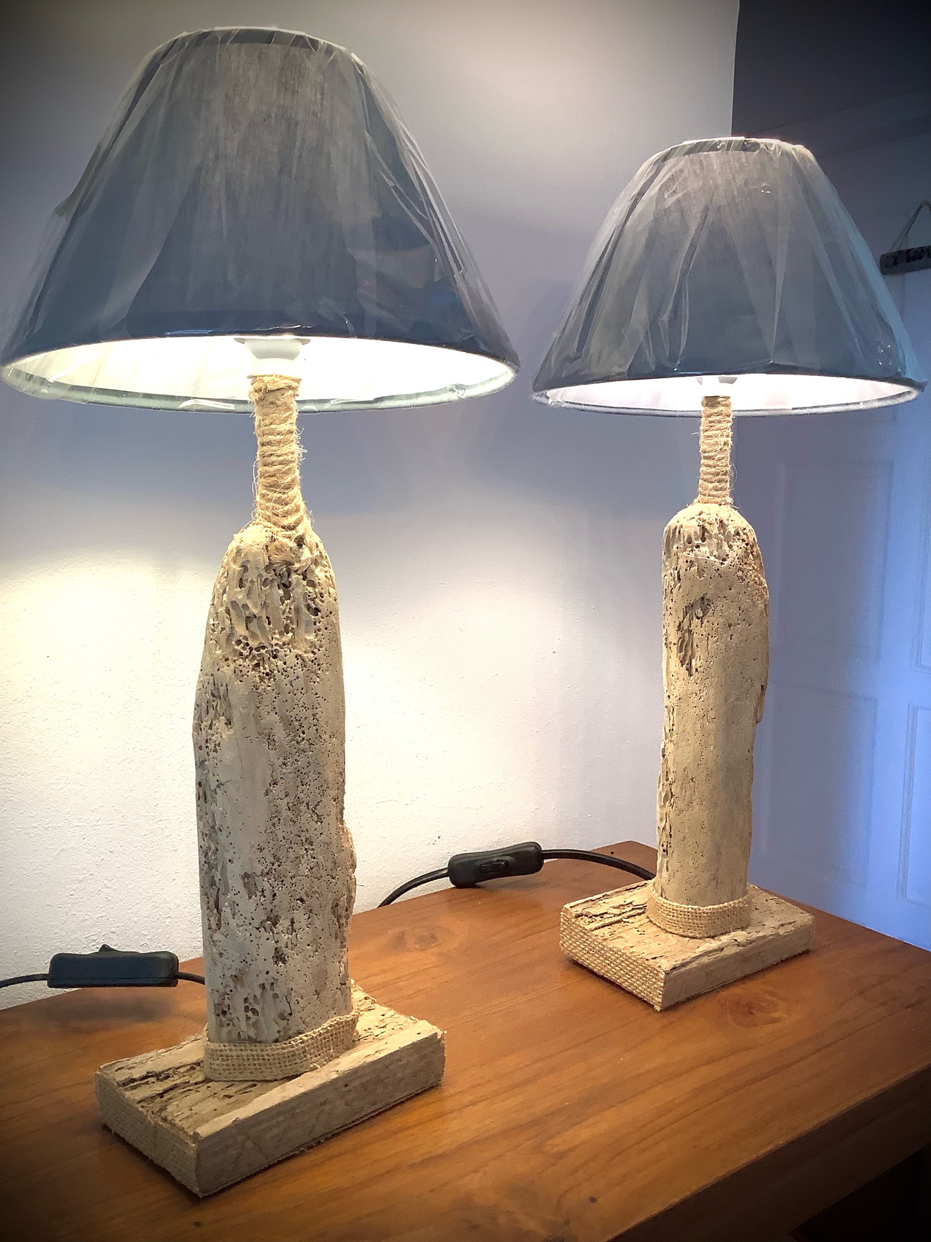 lampe de chevet en bois flotté authentique — visuel 11
