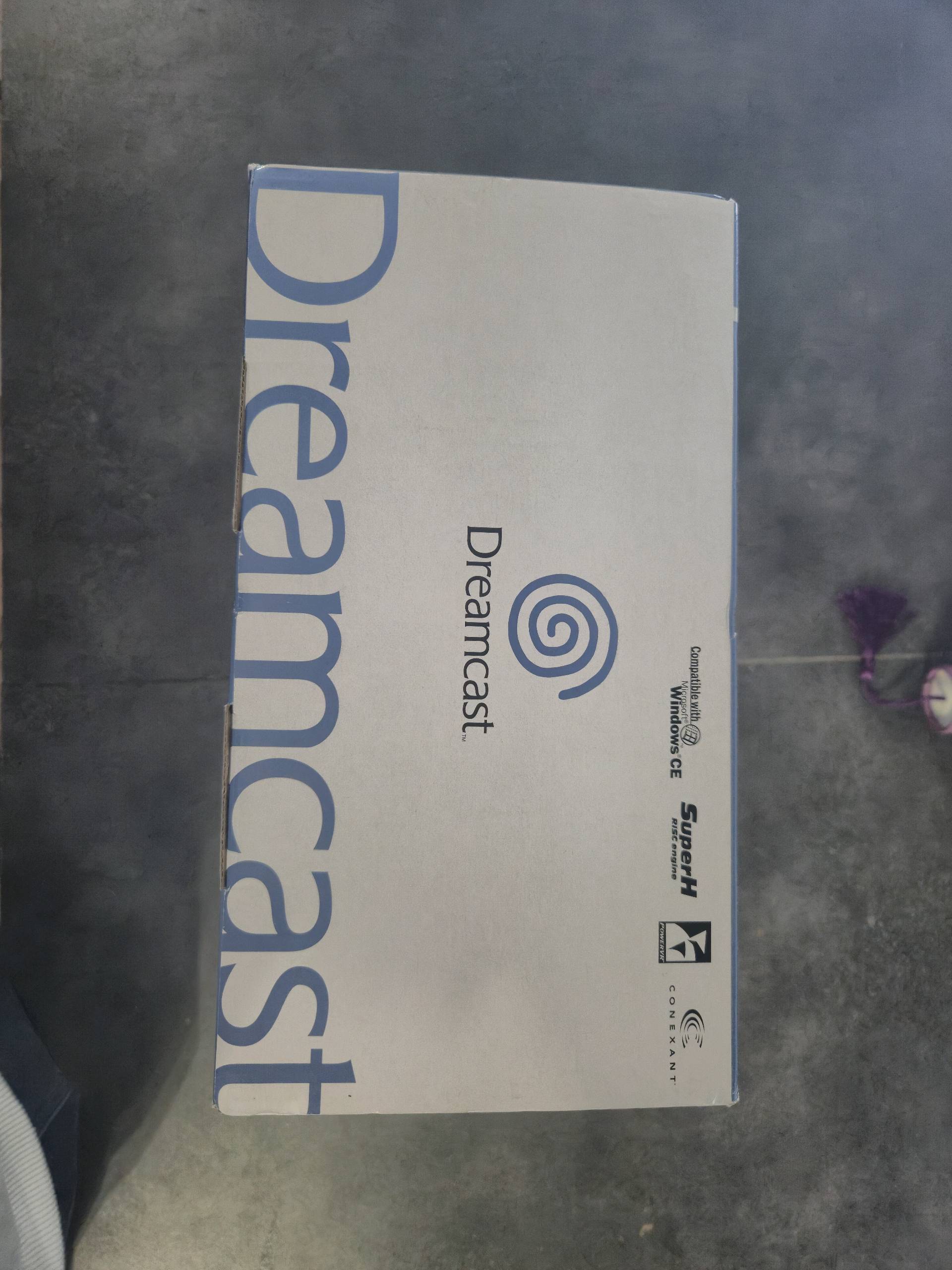 Sega Dreamcast PAL complète en boîte - accessoires d'origine