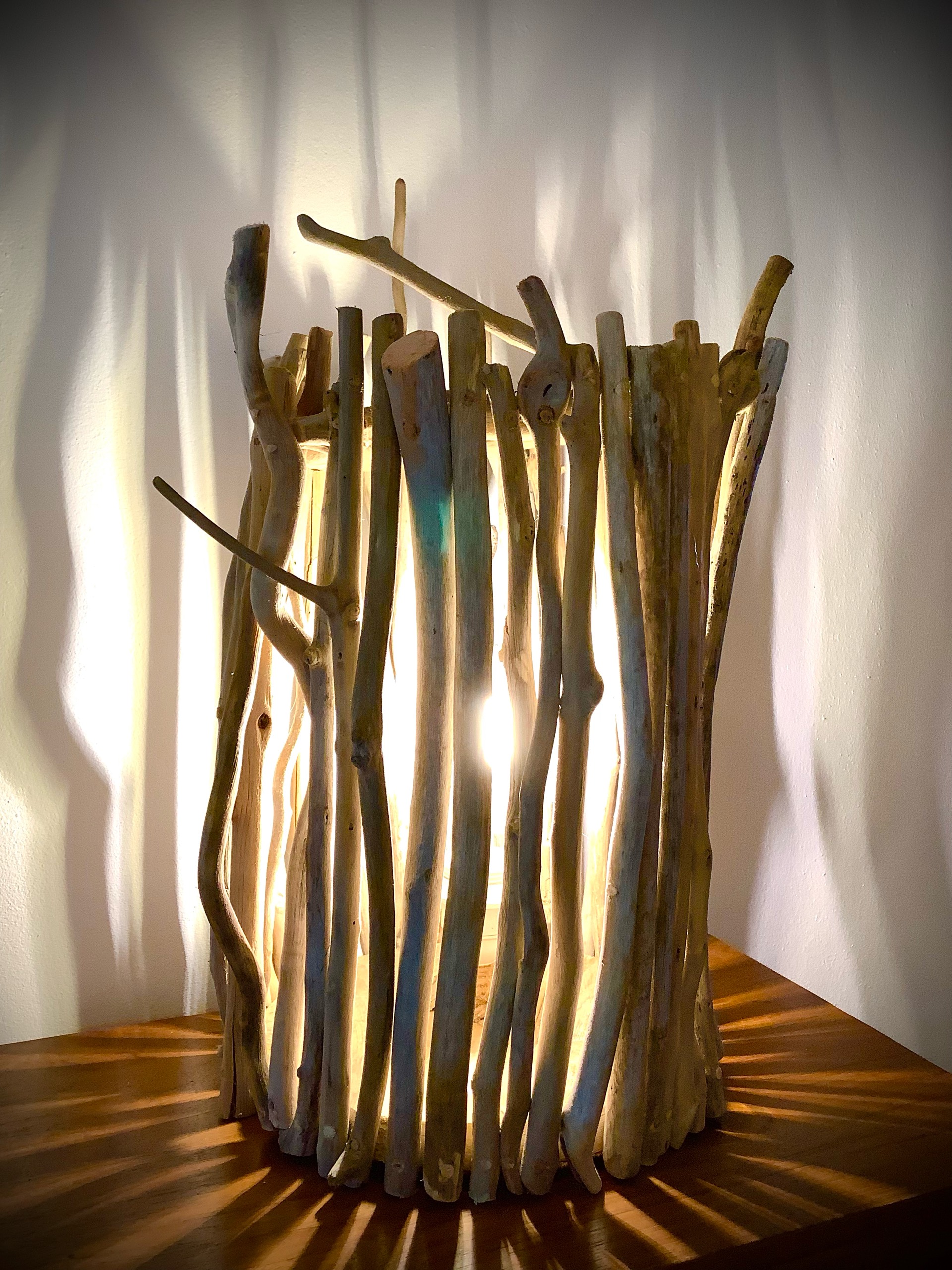 lampe «  cage à lumière » en bois flotté naturel