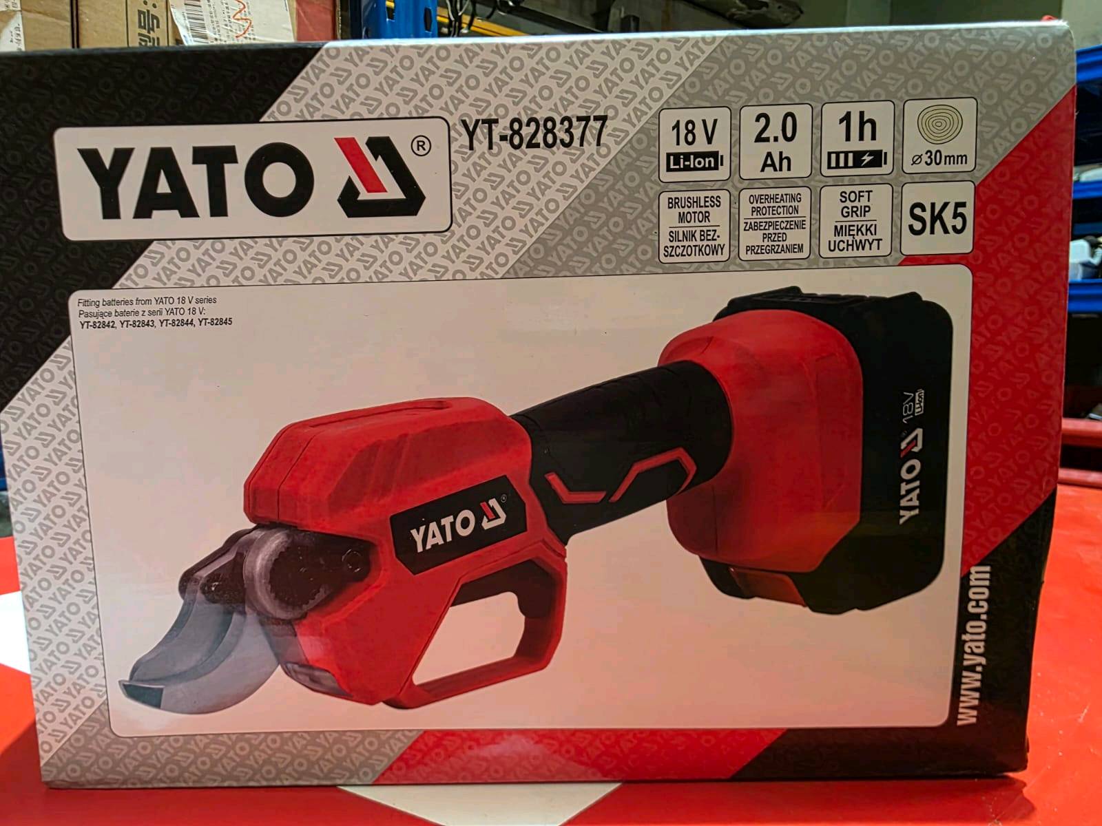 Sécateur électrique YATO 18V Brushless – Coupe 30 mm, batterie 2Ah — visuel 2