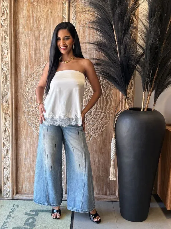 Haut bustier satinée aux détails à dentelle 