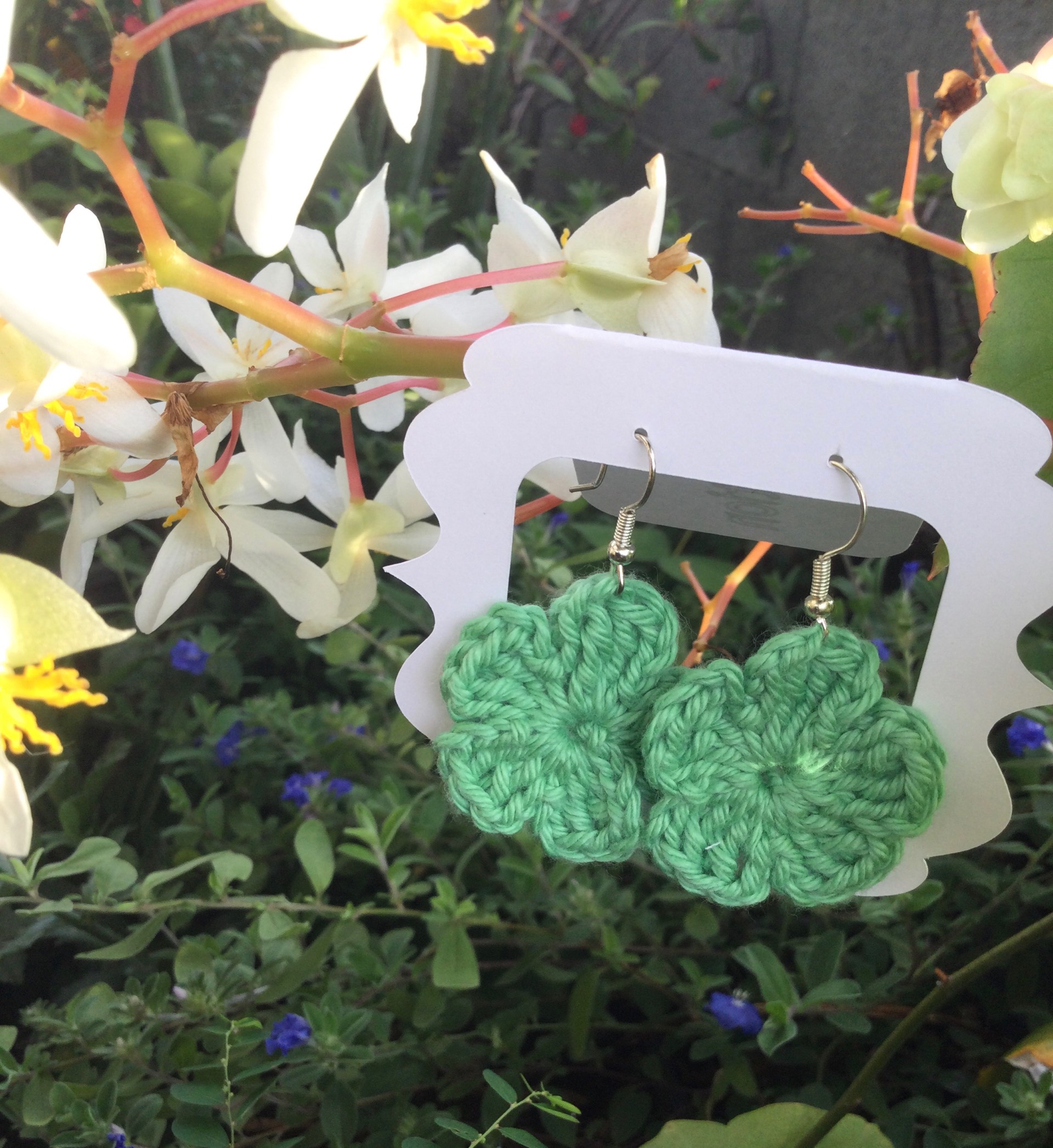 Boucle d’oreille au crochet — visuel 2