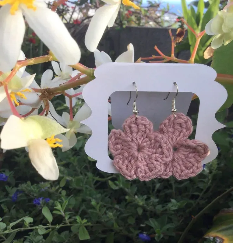 Boucle d’oreille au crochet — visuel 3