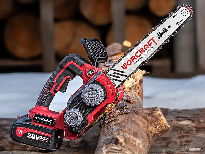 Tronçonneuse worcraft en coffret + 1 batterie 4ah et chargeur — visuel 4