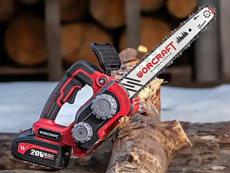 Tronçonneuse worcraft en coffret + 1 batterie 4ah et chargeur — visuel 4