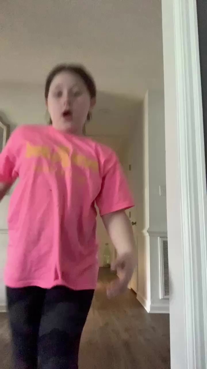 kenedi2 responded What is your favorite slime or putty?