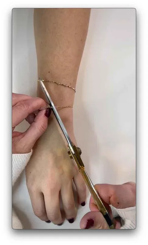 Guide on how to remove permanent jewelry in case of an emergency
