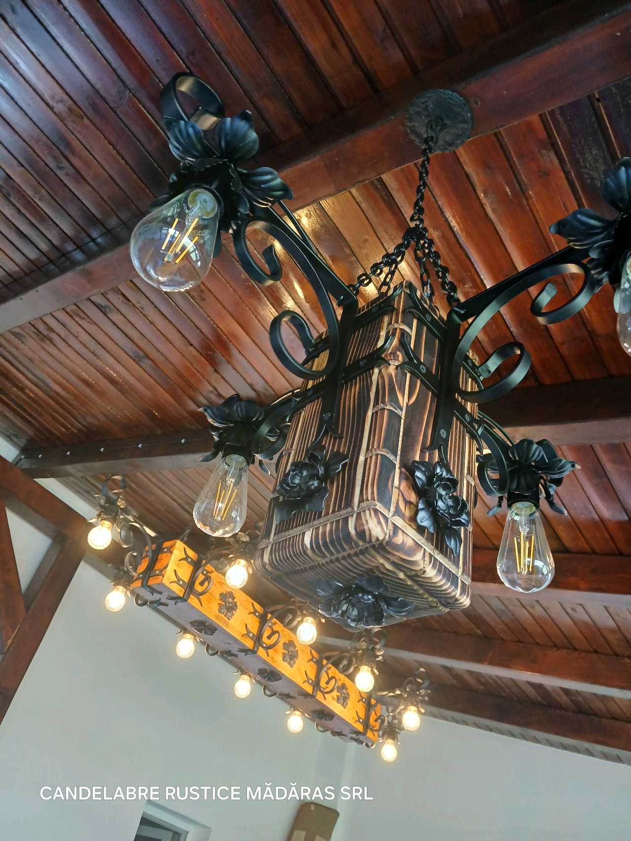 CANDELABRE RUSTICE MĂDĂRAS SRL – lucrări 5
