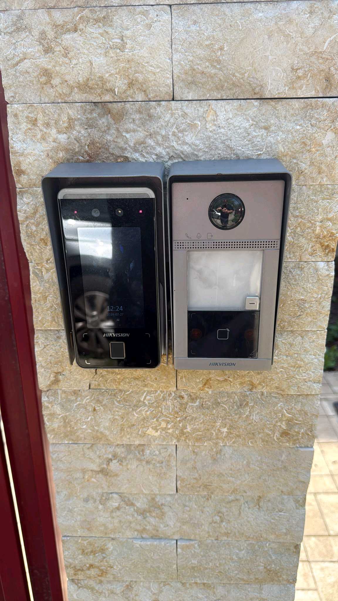 Intelligent Products
