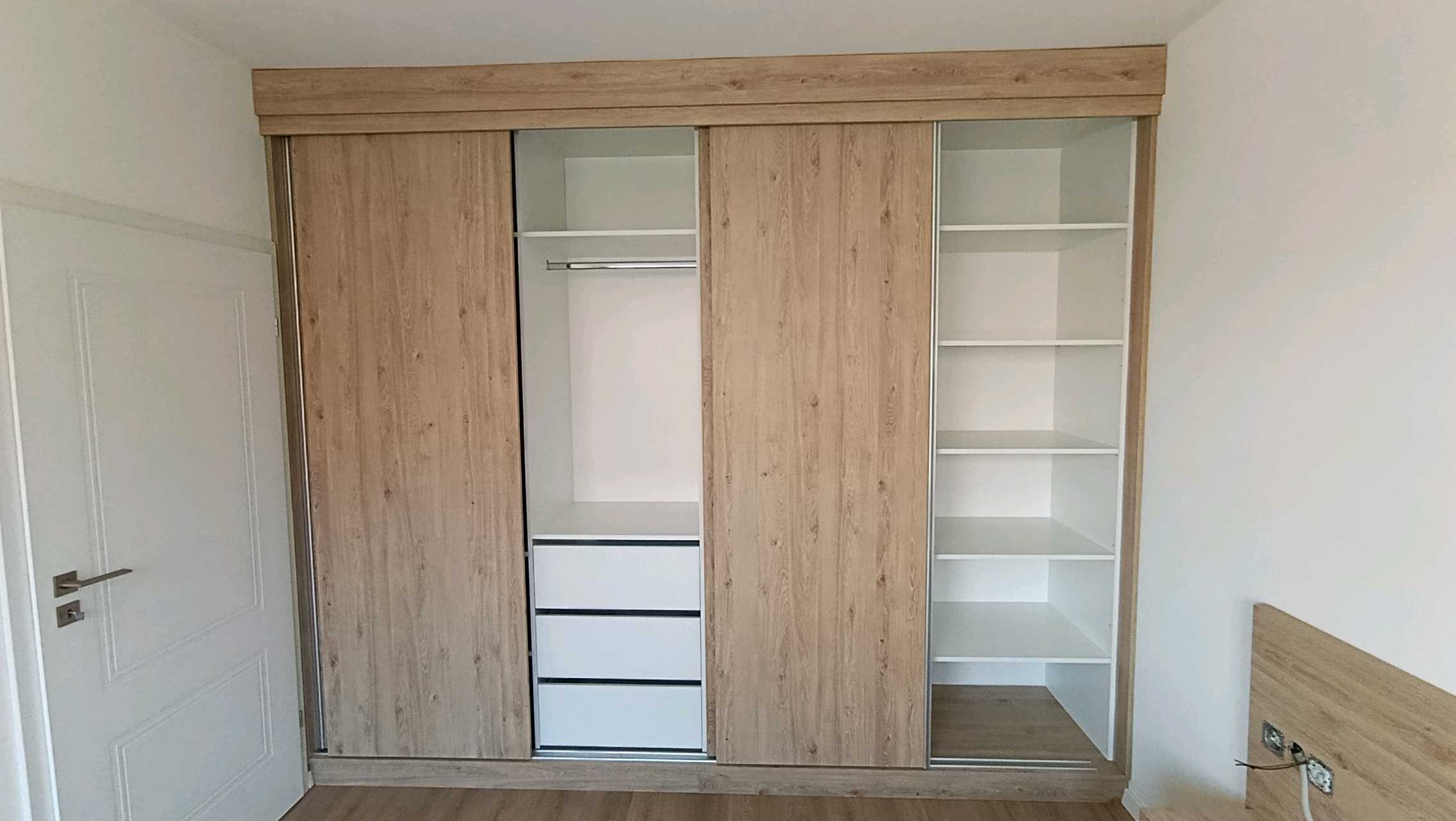 Asztalos Házhoz Megy