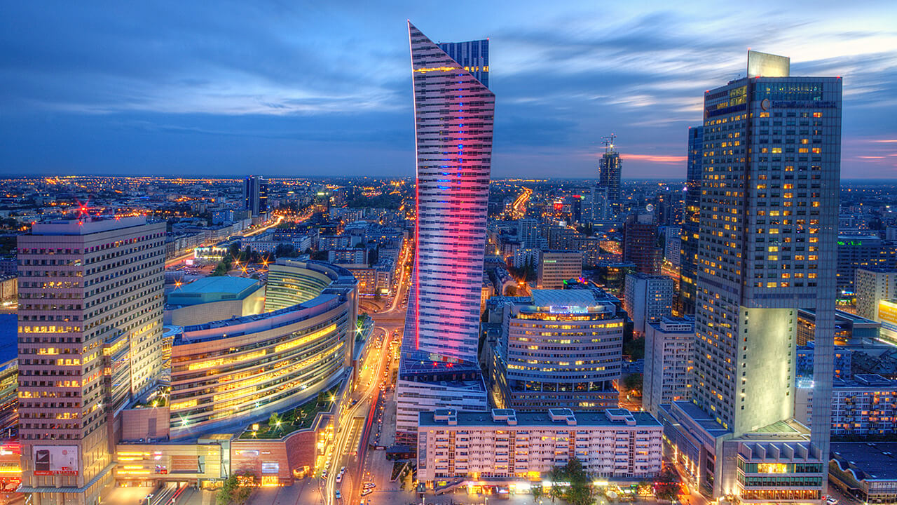 Złota 44 — panorama nocna Warszawy