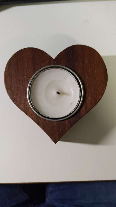 Hjärtaformad ljushållare i trä - hem-bostad till salu i Sävsjö