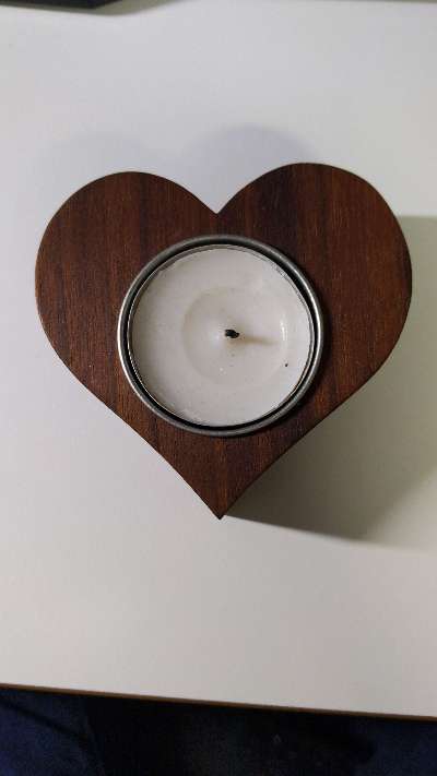 Hjärtaformad ljushållare i trä - Hem & Bostad till salu i Sävsjö