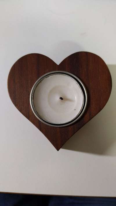 Hjärtaformad ljushållare i trä - hem-bostad till salu i Sävsjö
