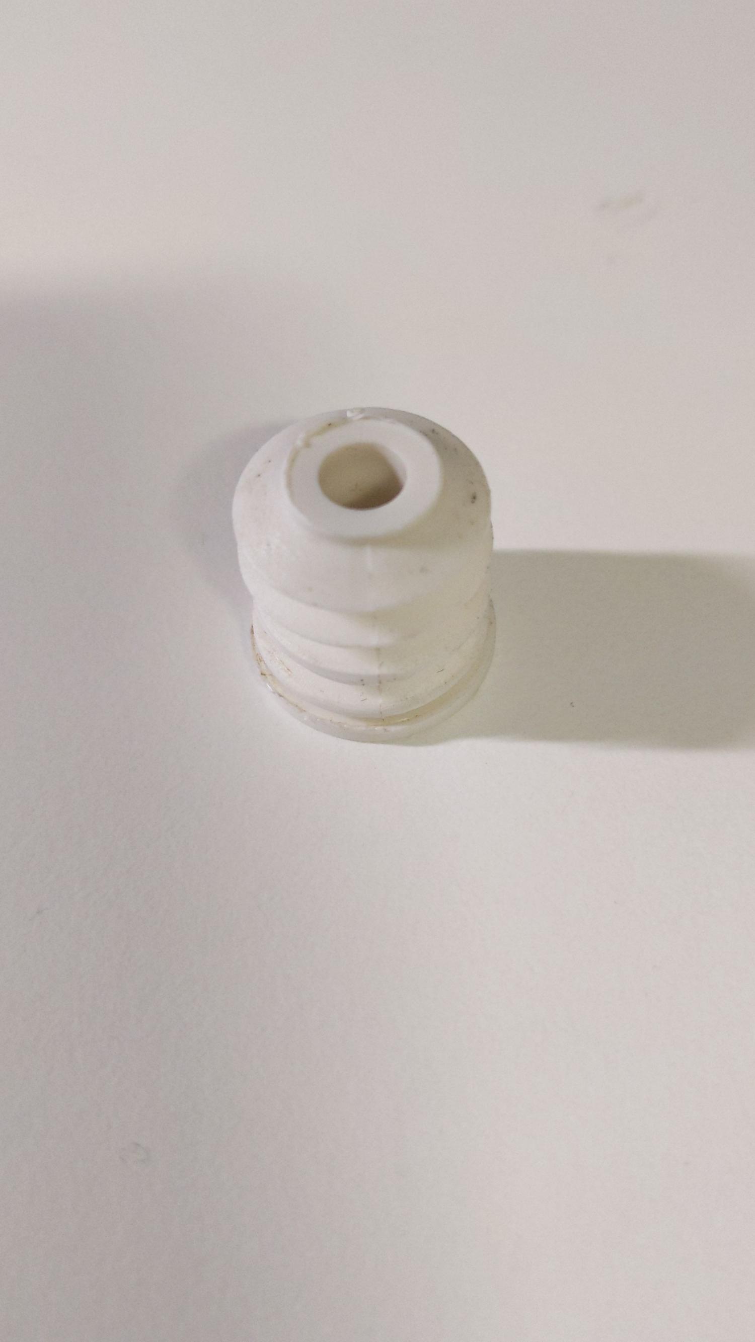 Vit plastplugg bild 2