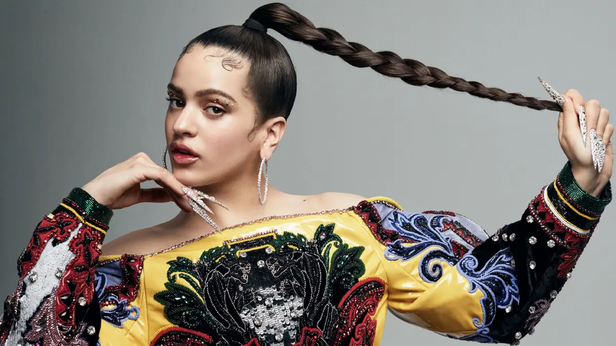 Rosalía deslumbra con su nuevo álbum LUX, cantando en más de 13 idiomas