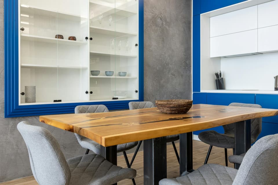 Cafe-Style Dining Table